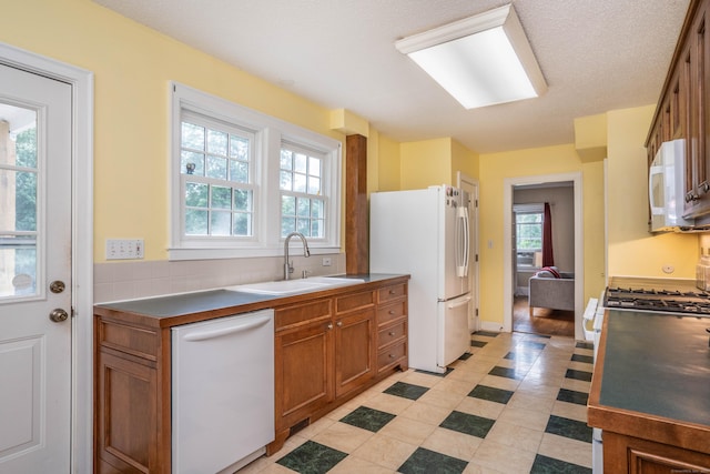 52 Arnoldale Rd, West Hartford, CT 06119 - photo 19