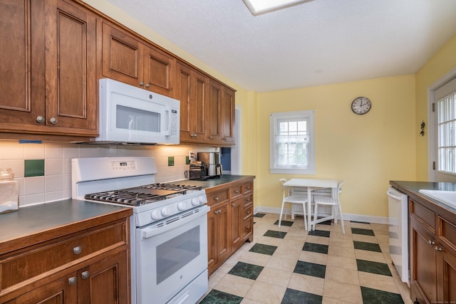 52 Arnoldale Rd, West Hartford, CT 06119 - photo 17