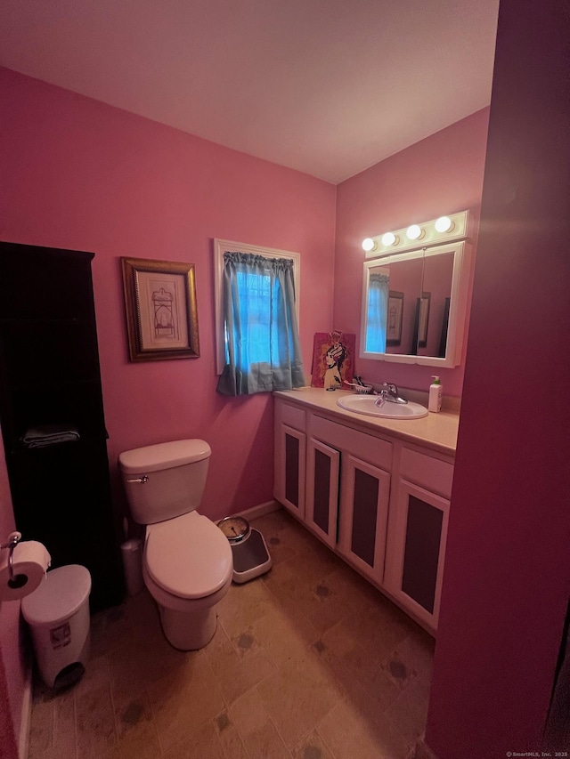 9 Starkweather St, Manchester, CT 06042 - bathroom with vanity and toilet