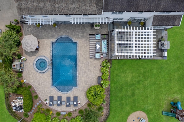 8 Jacob Ln, Killingworth, CT 06419 - aerial view of property and surrounding area with a pool area