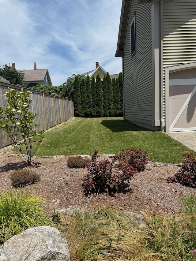 5 Lees Ct, Stonington, CT 06378 - view of yard