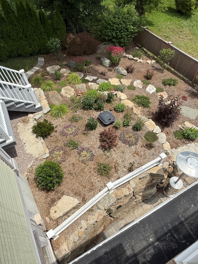 5 Lees Ct, Stonington, CT 06378 - view of yard