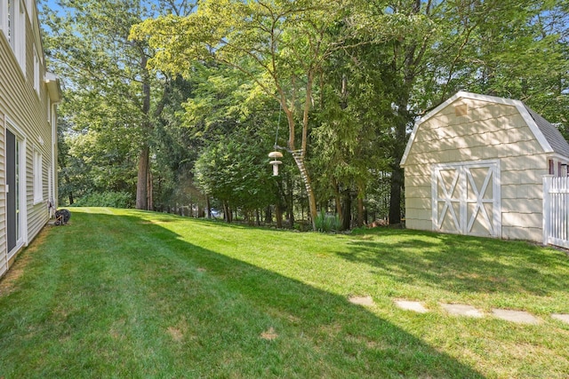 6 Robert Frost Dr, Shelton, CT 06484 - view of grassy yard with a shed