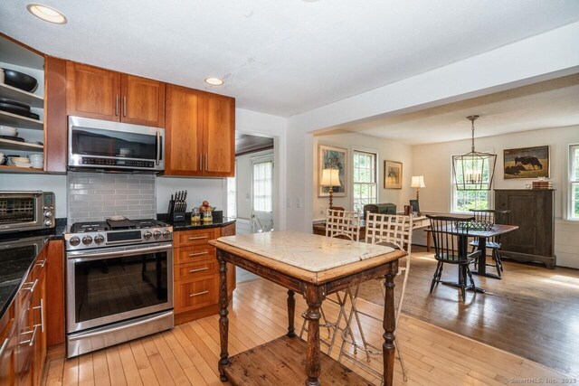 241 Duncaster Rd, Bloomfield, CT 06002 - photo 14