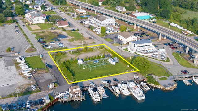 377 Mago Point Way Unit 1, Waterford, CT 06385 - aerial view of property's location with property boundaries highlighted and a large body of water