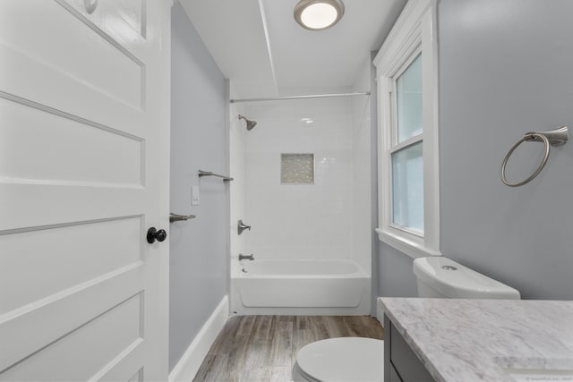476 Washington Ave, West Haven, CT 06516 - full bath with wood finished floors, vanity, and shower / bath combination