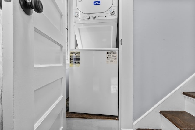 476 Washington Ave, West Haven, CT 06516 - bathroom with stacked washer and clothes dryer