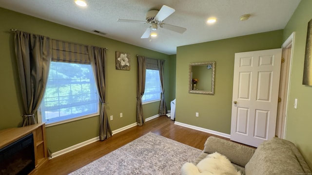 355 Oregon Rd, Cheshire, CT 06410 - sitting room featuring wood finished floors, a ceiling fan, and recessed lighting
