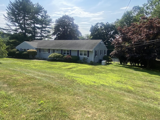 15 S Meadow Dr, Danbury, CT 06811 - ranch-style home with a front yard
