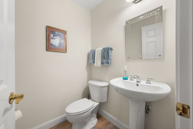 2 Spinnaker Dr Unit 2, East Lyme, CT 06357 - bathroom featuring baseboards and tile patterned floors