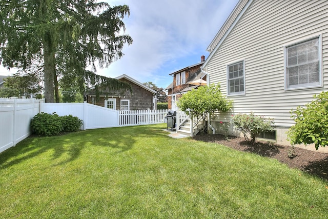 1221 Merritt St, Fairfield, CT 06825 - view of fenced backyard