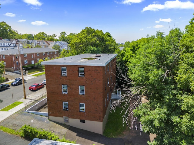 212 Sheffield Ave, New Haven, CT 06511 - view of building exterior featuring uncovered parking