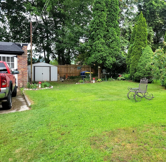 50 Tracy Ave, Waterbury, CT 06706 - view of yard with a storage shed