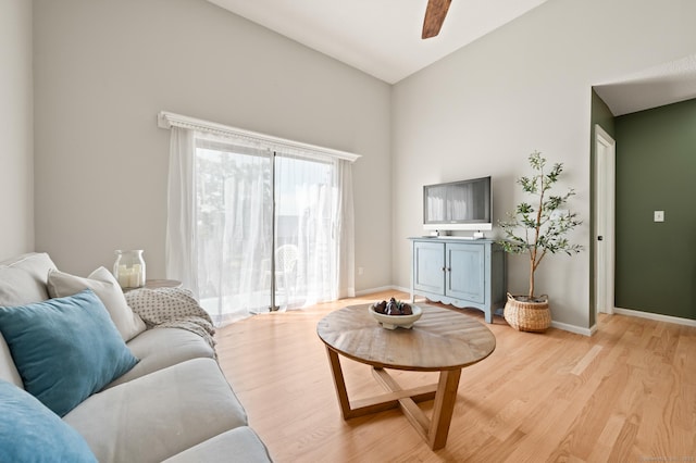 578 Pilgrim Hbr Unit 578, Wallingford, CT 06492 - living area featuring light wood-style floors and ceiling fan