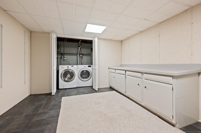 578 Pilgrim Hbr Unit 578, Wallingford, CT 06492 - laundry area with washing machine and clothes dryer