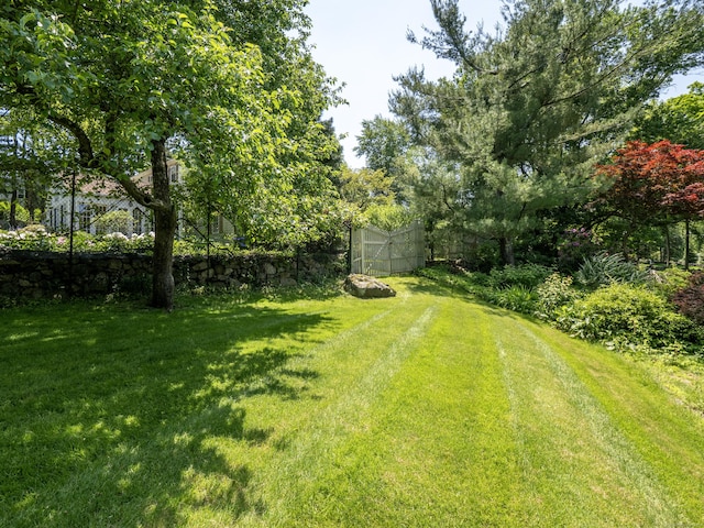51 Powderhorn Dr, Ridgefield, CT 06877 - view of yard