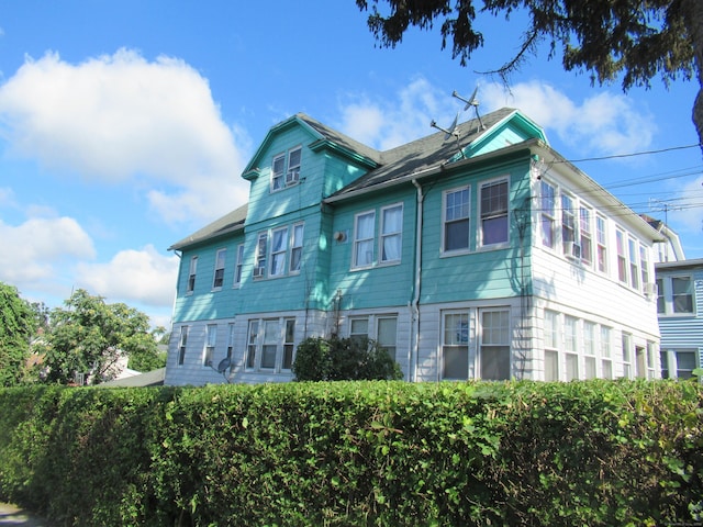 203 Wayne St, Bridgeport, CT 06606 - photo 19