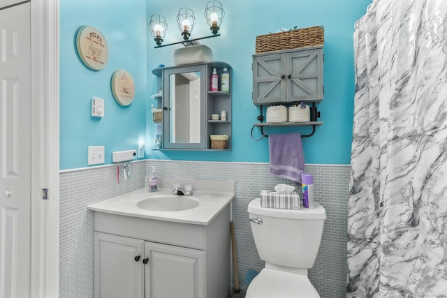 7 Pheasant Run Rd Unit 1, Kent, CT 06757 - bathroom with tile walls, a wainscoted wall, vanity, and a shower with curtain