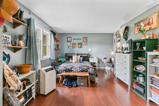 7 Pheasant Run Rd Unit 1, Kent, CT 06757 - bedroom featuring wood finished floors