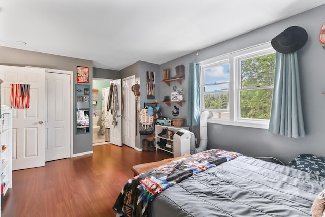 7 Pheasant Run Rd Unit 1, Kent, CT 06757 - bedroom featuring wood finished floors and ensuite bath
