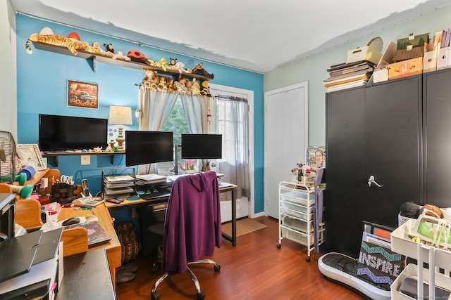 7 Pheasant Run Rd Unit 1, Kent, CT 06757 - office area featuring wood finished floors