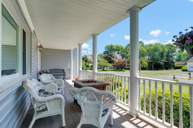 288 Pine Ln, Wethersfield, CT 06109 - view of wooden porch