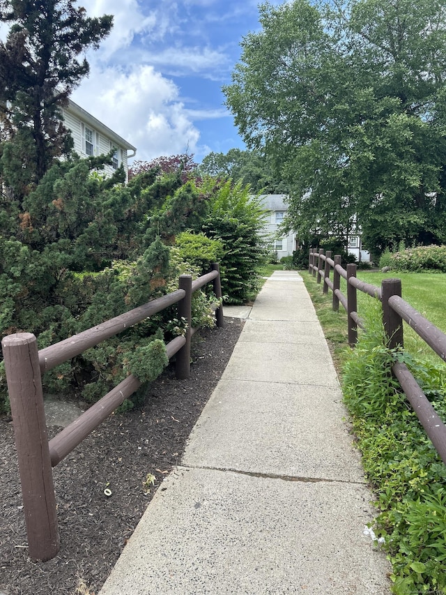 58 E Gate Ln Unit 58, Hamden, CT 06514 - view of property's community