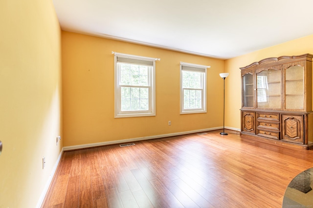 286 Laura Blvd Unit 286, Norwich, CT 06360 - empty room featuring wood finished floors and baseboards