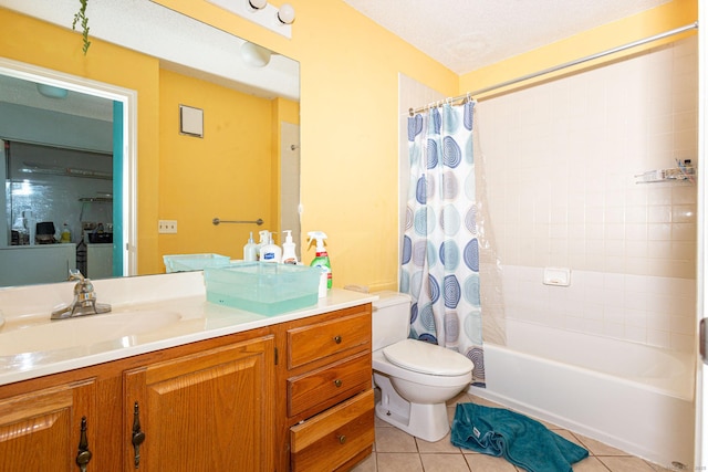 286 Laura Blvd Unit 286, Norwich, CT 06360 - bathroom with vanity, shower / bathtub combination with curtain, and tile patterned flooring