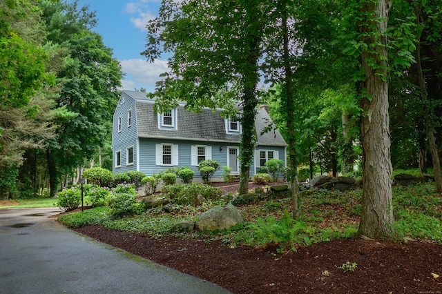 30 Streamview Cir, Guilford, CT 06437 - dutch colonial with a gambrel roof and roof with shingles