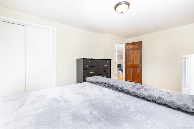47 Dogwood Ln, Meriden, CT 06450 - bedroom featuring a closet