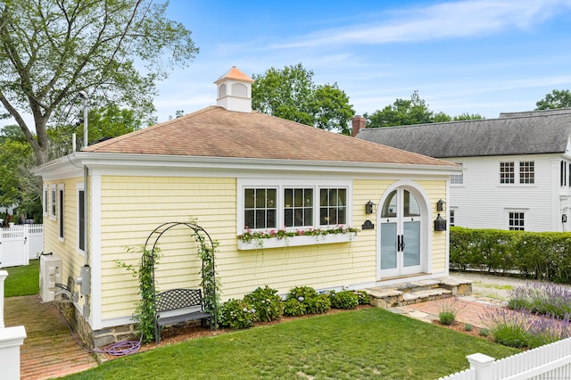 5 S Main St, Essex, CT 06426 - view of front facade with roof with shingles and a chimney