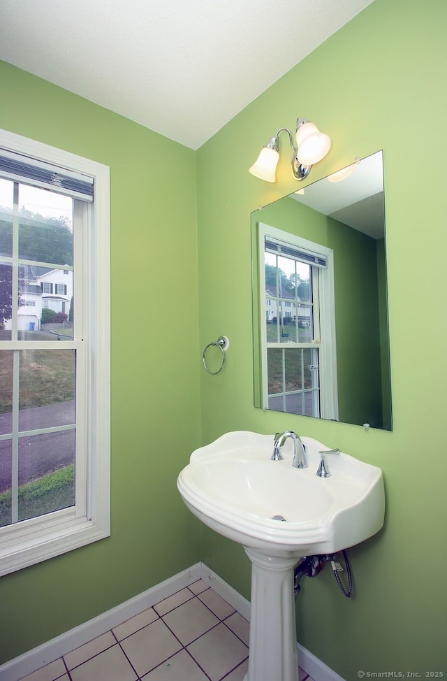 29 Quarry Ln, Hamden, CT 06518 - bathroom featuring baseboards and tile patterned flooring