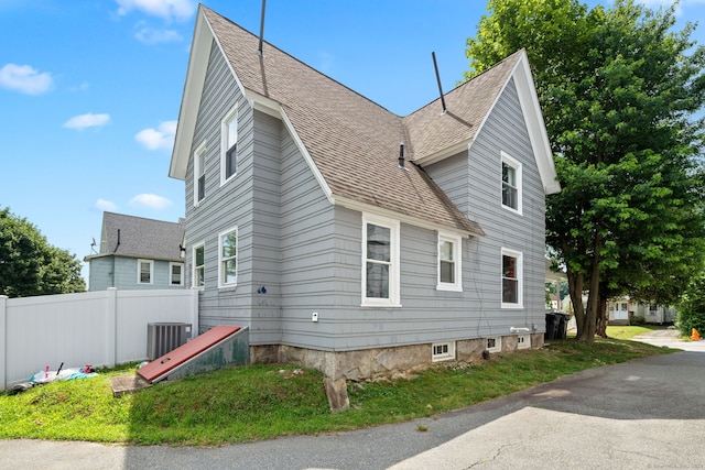 163 Willetts Ave, New London, CT 06320 - view of side of home featuring a central AC unit