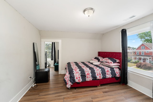 163 Willetts Ave, New London, CT 06320 - bedroom featuring baseboards and wood finished floors