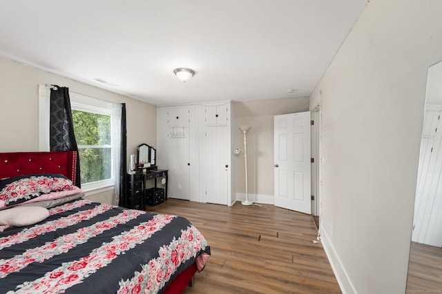 163 Willetts Ave, New London, CT 06320 - bedroom featuring wood finished floors and baseboards