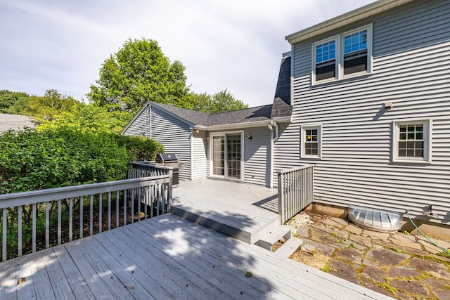 10 Empire Way, Bristol, CT 06010 - view of deck