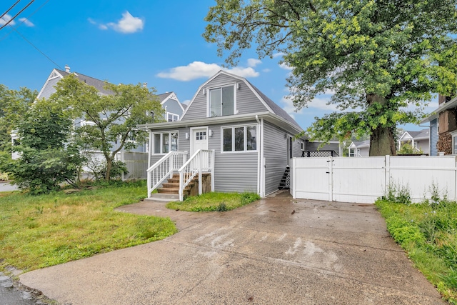 34 2nd Ave, East Haven, CT 06512 - view of front of house featuring a gate