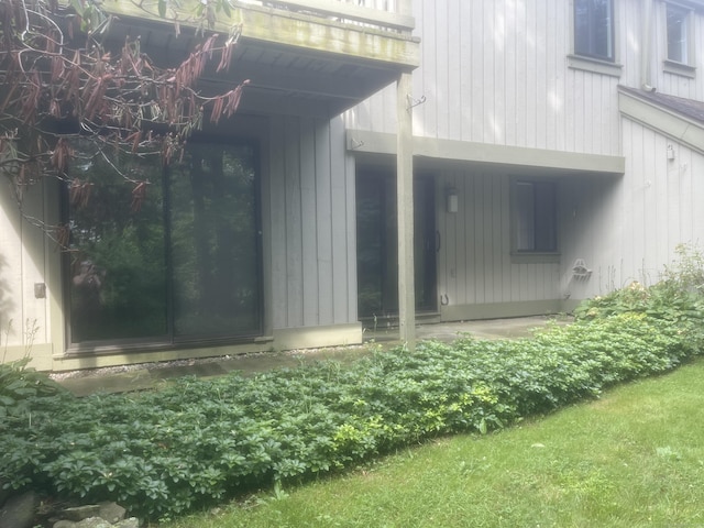 277 Heritage Vlg Unit C, Southbury, CT 06488 - view of exterior entry