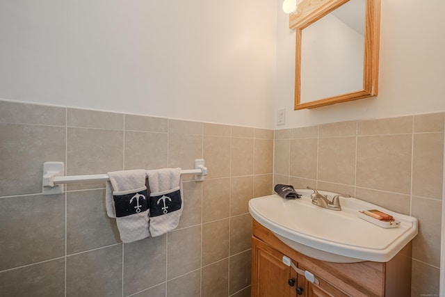 4 Northrop Rd, Woodbridge, CT 06525 - bathroom with vanity and tile walls