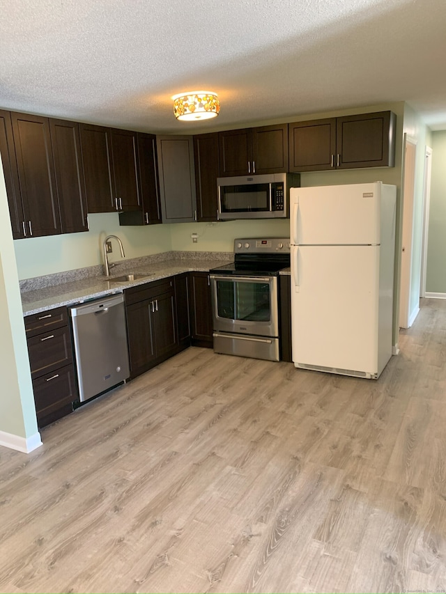 1305 Harbor View Dr Unit 1305, Rocky Hill, CT 06067 - photo 7