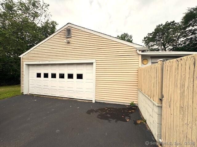 21 Eastwood Rd, Bridgeport, CT 06606 - view of detached garage