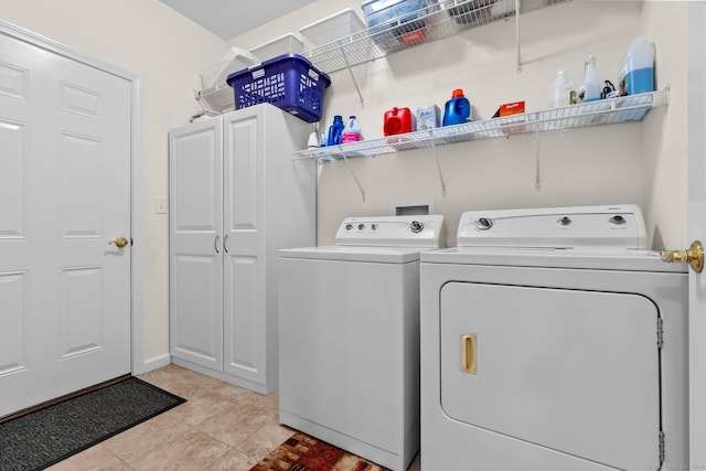 25 Quarry Ln Unit 25, Berlin, CT 06037 - washroom featuring cabinet space and washer and clothes dryer