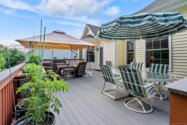 25 Quarry Ln Unit 25, Berlin, CT 06037 - wooden terrace featuring outdoor dining area and a gazebo