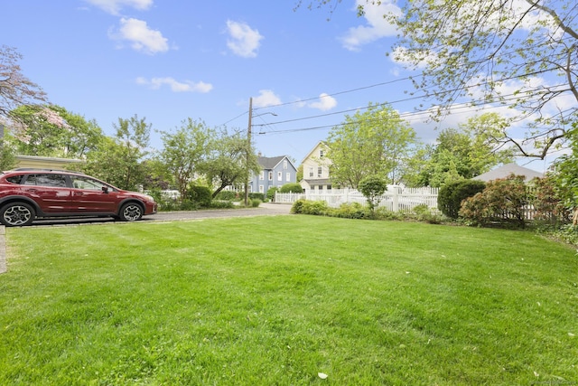 14 Jefferson St, Norwalk, CT 06851 - view of yard with a residential view