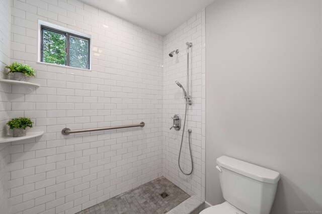 900 Heritage Vlg Unit B, Southbury, CT 06488 - full bath featuring toilet and tiled shower
