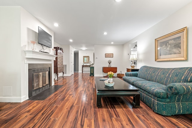 306 Hadley Dr Unit 306, Trumbull, CT 06611 - living room with wood finished floors, a fireplace with flush hearth, and recessed lighting