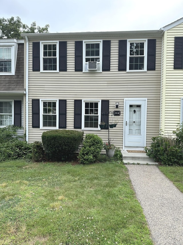 14 Lakeside Dr Unit Q, Ledyard, CT 06339 - multi unit property with a front yard and cooling unit