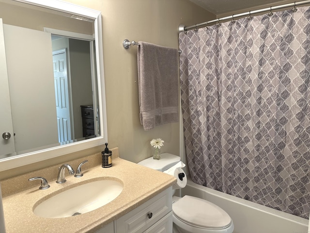 14 Lakeside Dr Unit Q, Ledyard, CT 06339 - bathroom featuring vanity and shower / bathtub combination with curtain
