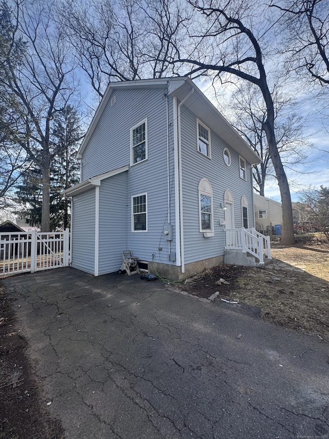 28 Devon Dr, Manchester, CT 06040 - view of side of home